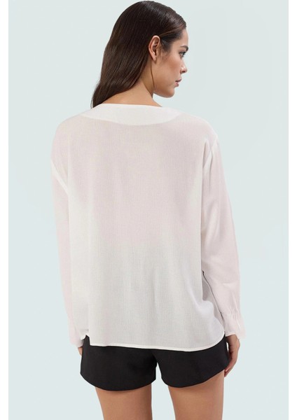 Rahat Kesim Uzun Kollu Bluz Viskon Crinkle Dokuma Nakış Detaylı Şık Görünüm Modern Stil modelleri