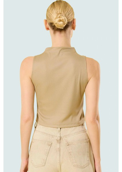 Yazlık Kolsuz Bluz Dik Yaka Fitted Kalıp Polyester Kaşkorse Özel Tasarım Günlük Kullanım Için modelleri