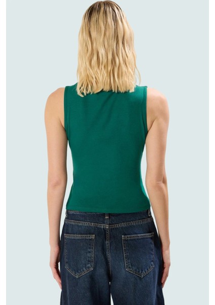 Dantelli Detaylı Fitted Crop Bluz Nefes Alan Pamuklu Kumaş Kaliteli Işçilik Özenle Seçilmiş modelleri