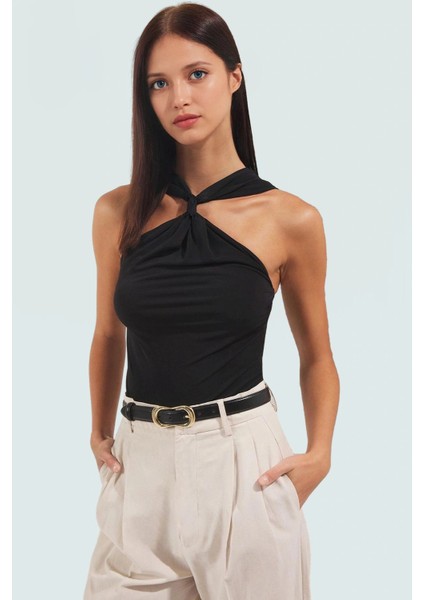 Rahat V Yaka Örme Bluz Polyester Elastan Kumaşlı Yazlık Profesyonel Görünüm