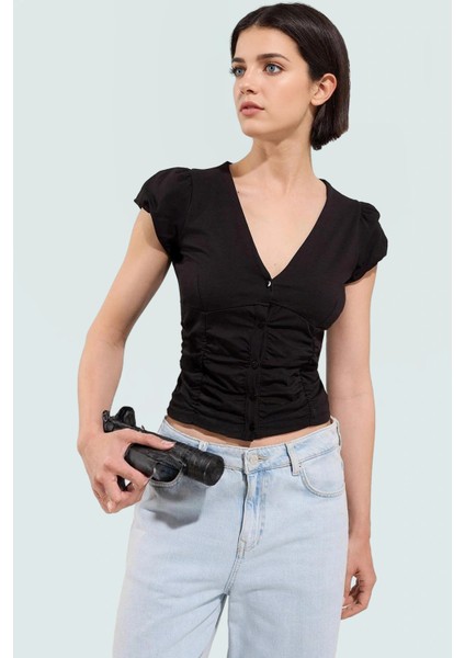Fitted Vücuda Oturan Pamuklu Bluz V Yaka Düğmeli Kısa Kollu Yazlık Modern Stil Trend Tasarım