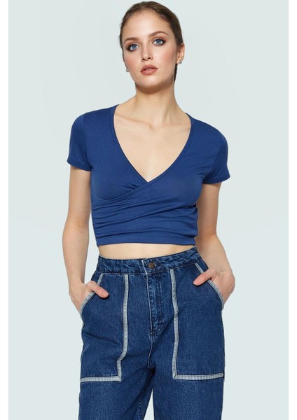 Kısa Kollu Crop Bluz V Yaka Fitted Kalıp Viskoz Kumaş Uzun Ömürlü Dayanıklı Malzeme