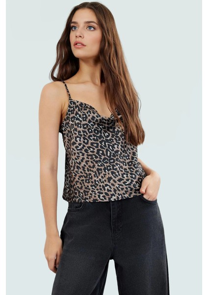 Leopar Desenli Saten Bluz Ince Askılı Yazlık Crop Model Günlük Kullanım Için Şık Görünüm