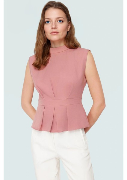 Rahat Kolsuz Bluz Yazlık Dokuma Polyester Karışımlı Trend Tasarım Seçkin Malzeme