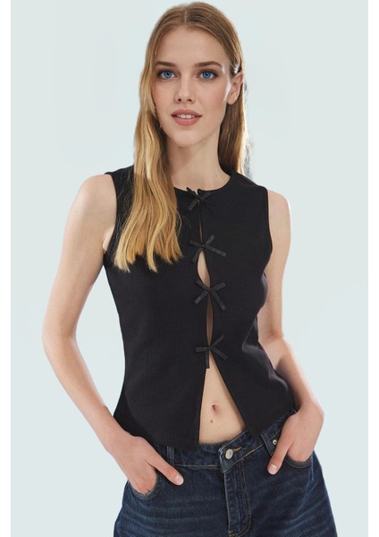 Pamuklu Crop Bluz Fitted Kalıp Renk Günlük Casual Stil Bisiklet Yaka Rahat ve Şık Uzun Ömürlü