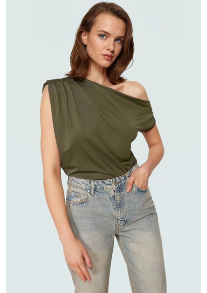 Regular Kalıp Polyester Bluz Yazlık Şıklık Seçkin Malzeme
