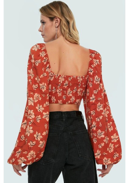 100% Viskoz Yazlık Crop Bluz Çok Çiçek Desenli Balon Kollu Fitted Özel Tasarım modelleri