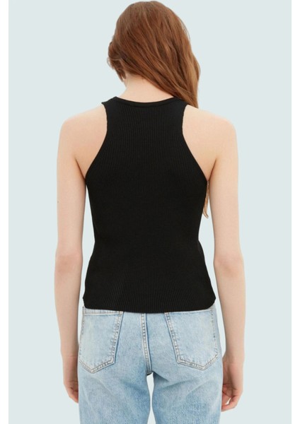 Rahat Yazlık Bluz Viskoz Triko Bisiklet Yaka Fitted Kalıp Kolsuz Premium Kalite modelleri
