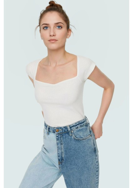 Kadın Kaşkorse Örme Bluz Kolsuz Fitted Kalıp Konforlu Kesim Dayanıklı Malzeme Premium Kalite