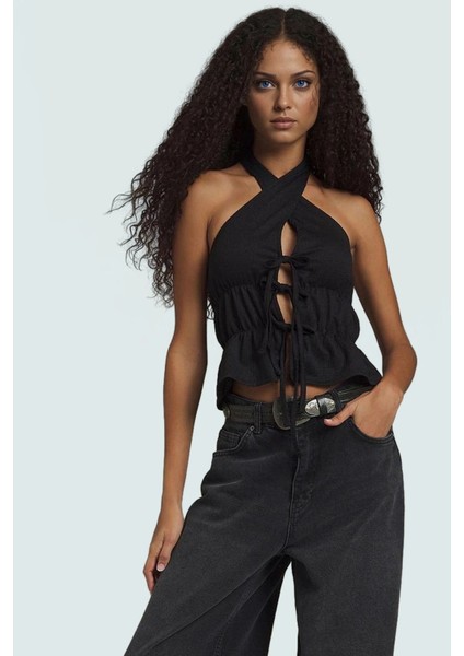 V Yaka Bağlamalı Bluz Rahat Şık Yazlık Örme Kumaş Zarifane Tasarım Modern Stil ve