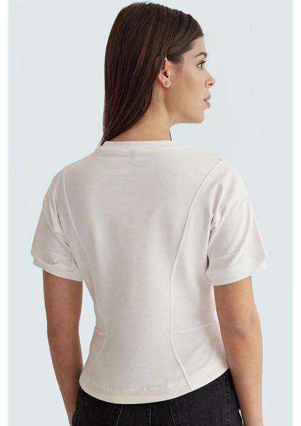 Rahat Yazlık Bluz Renk Fitted Kalıp Kısa Kollu %72 Polyester Şık Görünüm Mükemmel Uyum modelleri