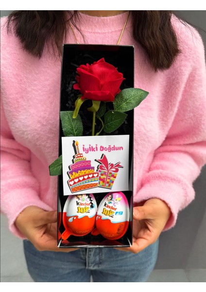 Dogum Gunu Hediye Ese Hediye Sevgiliye Hediye Kiz Arkadasa Kırmızı Gül ve Kinder Joy Yumurtalar
