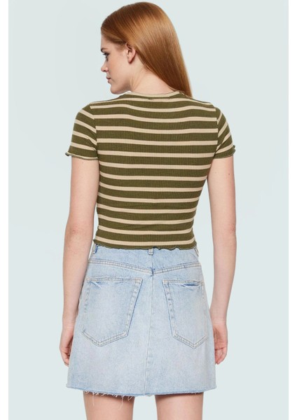 Viskoz Polyester Karışımlı Çizgili Crop Bluz Fitted Kalıp Kısa Kol Rahat Kullanım modelleri