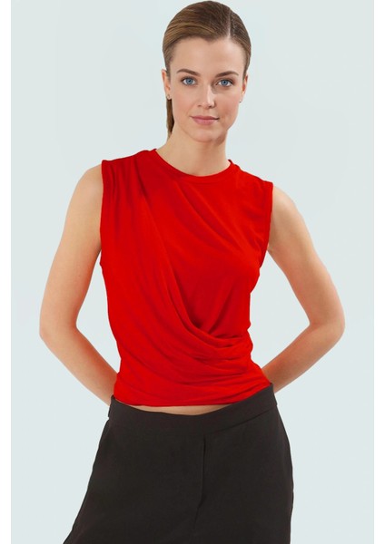 Fitted Kolsuz Bluz Viskoz Kumaş Büzgü Detay Crop Boy Şık Görünüm Modern Stil fiyatları
