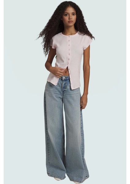 100 Pamuk Ribana Kumaştan Üretilen Düğmeli Fitted Bluz Yüksek Kalite Modern Stil Dayanıklı Malzeme