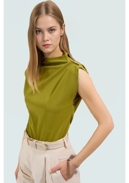Aksesuar Detaylı Örme Bluz Fitted Kalıp Kısa Kol Casual Uzun Ömürlü Rahat Kullanım