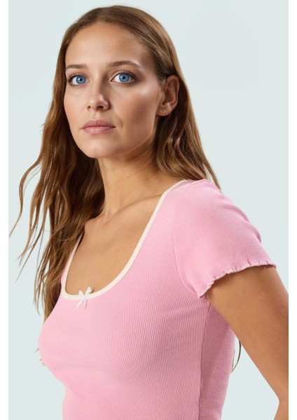 Pamuklu Örme Bluz Fitted Kalıp Havuz Yaka Kısa Kol Modern Stil Trend Tasarım fiyatları