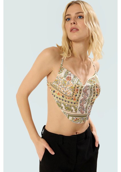 Yazlık Kadın Crop Bluz Şal Desenli Degaje Yaka Dokuma Kumaş Sırtı Bağlamalı Uzun Ömürlü fiyatları