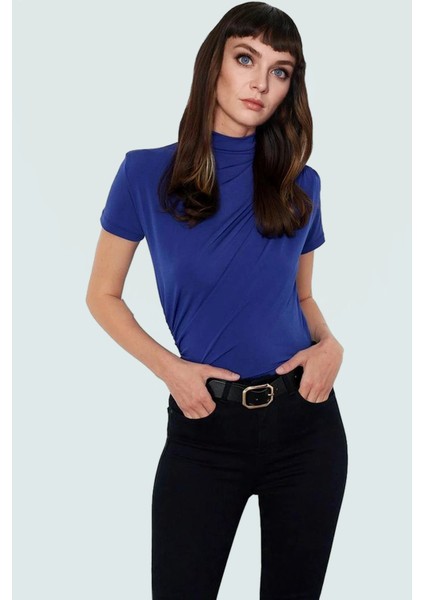 Yazlık Kısa Kollu Bluz Esnek Örme Dik Yaka Fitted Kalıp Mükemmel Uyum Trend Tasarım