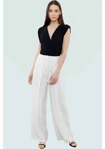 Şık Bluz Polyester Örme Kumaş V Yaka Crop Regular Kalıp Günlük Kullanım Için Mükemmel Uyum