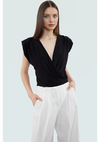 Şık Bluz Polyester Örme Kumaş V Yaka Crop Regular Kalıp Günlük Kullanım Için Mükemmel Uyum fiyatları
