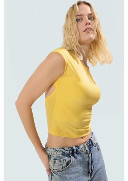 Yazlık Kolsuz Örme Bluz Fitted Kayık Yaka %56 Viskoz Rahat ve Şık Mükemmel Uyum fiyatları