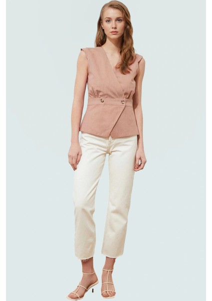 Yazlık Kolsuz Bluz Pamuklu Keten Görünümlü V Yaka Düğmeli Rahat Kesim Özenle Seçilmiş modelleri