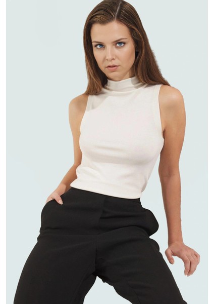 Regular Örme Bluz Dik Yaka Kolsuz Fitted Kalıp Günlük Yüksek Kalite Dayanıklı Malzeme