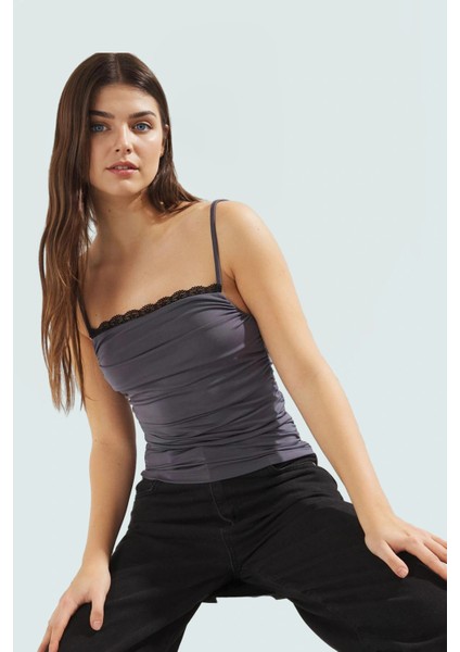 Ince Askılı Kare Yaka Polyester Bluz Micro Örme Kumaş Fitted Kalıp Günlük Şıklık fiyatları