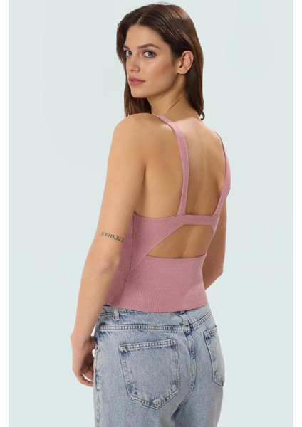 Yazlık Kolsuz Triko Bluz V Yaka Fitted Kalıp Premium Kalite Seçkin Malzeme Rahat Kullanım