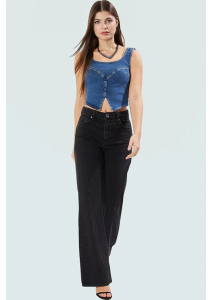 Denim Crop Bluz Fitted Kalıp Kare Yaka Yazlık Özel Tasarım Modern Stil Şık Görünüm