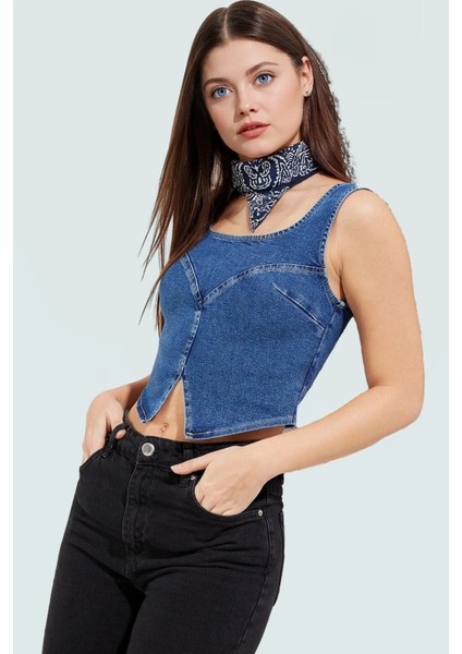 Denim Crop Bluz Fitted Kalıp Kare Yaka Yazlık Özel Tasarım Modern Stil Şık Görünüm fiyatları