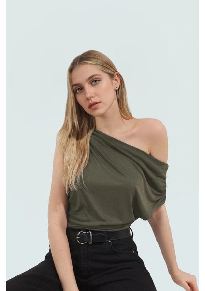 Akışkan Modal Kumaşlı Kolsuz Bluz Fitted Günlük Casual Şık Renk Modern Stil Yüksek Kalite fiyatları