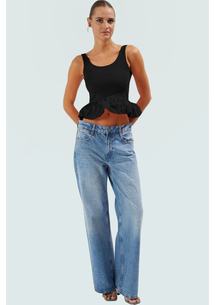 Fitted Havuz Yaka Crop Bluz 96% Pamuk Yazlık Örme Kumaş Zarifane Tasarım Modern Stil