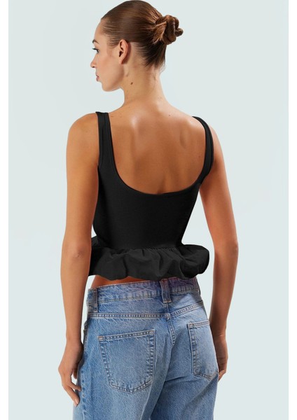 Fitted Havuz Yaka Crop Bluz 96% Pamuk Yazlık Örme Kumaş Zarifane Tasarım Modern Stil modelleri