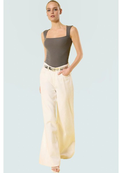 Kadın Yazlık Crop Bluz %100 Polyester Fitted Kalıp Kare Yaka Dayanıklı Malzeme Mükemmel Uyum