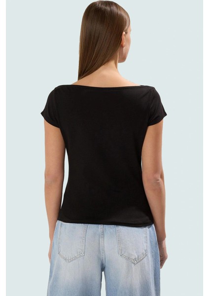 Pamuklu Likralı Bluz Fitted Kalıp Kayık Yaka Yaz Koleksiyonu Profesyonel Görünüm modelleri