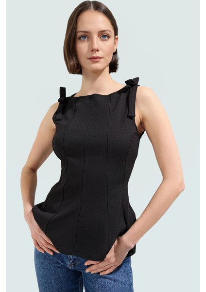 Kolsuz Örme Bluz Peplum Kesim Bisiklet Yaka Yazlık ve Şık Mükemmel Uyum Modern Stil