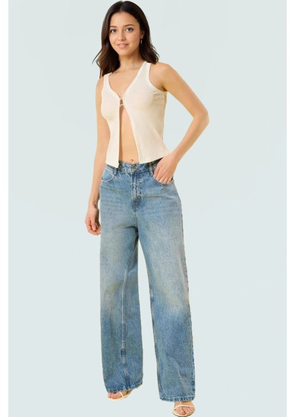 Fitted Crop Bluz Renk Poliviskon Kaşkorse V Yaka Yarım Pat Düğme Seçkin Malzeme