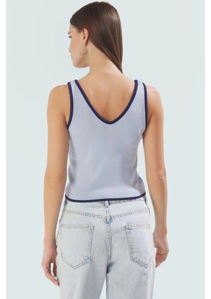 Triko Bluz V Yaka Kolsuz Crop Basic Siluet Rahat Kullanım Şık Görünüm Premium Kalite modelleri