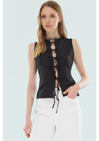 Yazlık Kolsuz Bluz V Yaka Fitted Kalıp Dokuma Kumaş Trend Tasarım Günlük Kullanım Için