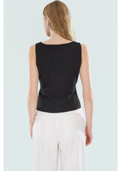 Yazlık Kolsuz Bluz V Yaka Fitted Kalıp Dokuma Kumaş Trend Tasarım Günlük Kullanım Için modelleri