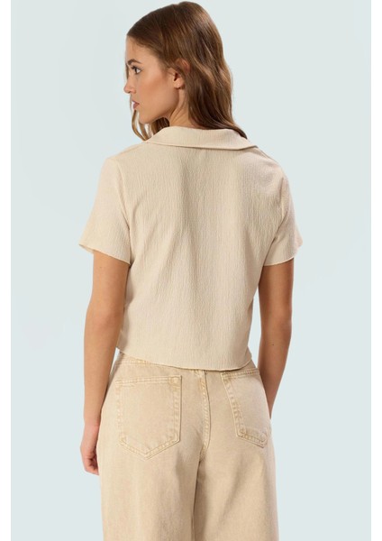 Örme Bürümcük Dokulu Crop Bluz Polo Yaka Kısa Kollu Seçkin Malzeme Zarifane Tasarım modelleri