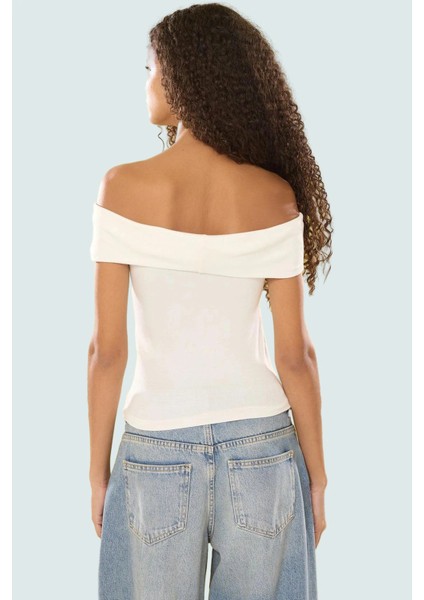 Fitted Crop Bluz Renk Carmen Yaka 97% Viskoz Yazlık Şık Görünüm Uzun Ömürlü modelleri