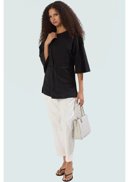 Aksesuar Detaylı Pamuk Bluz Truvakar Kol Regular Kalıp Yüksek Kalite Zarifane Tasarım