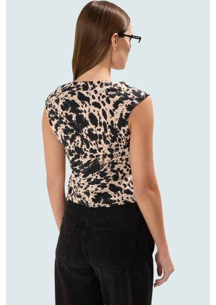 Şık Çok Asimetrik Bluz Polyester Örme Fitted Kalıp Dik Yaka Kaliteli Işçilik modelleri