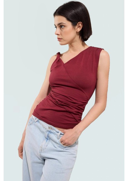 Pamuklu Elastanlı Bluz Asimetrik Yaka Büzgü Detay Rahat Kalıp Dayanıklı Malzeme