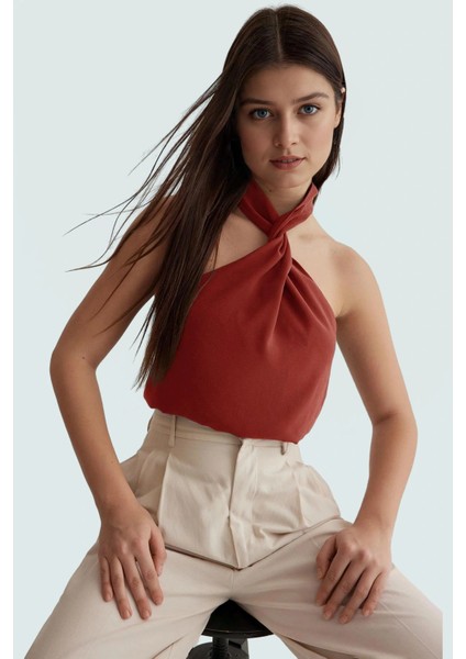 Yazlık Modal Bluz Renk Halter Yaka Dokuma Trend Tasarım Şık Görünüm fiyatları