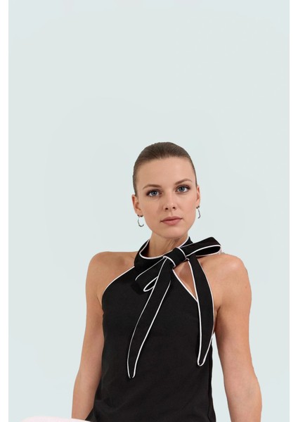 Regular Kalıp Örme Bluz Halter Yaka Kontrast Biye Detaylı Yazlık Trend Tasarım