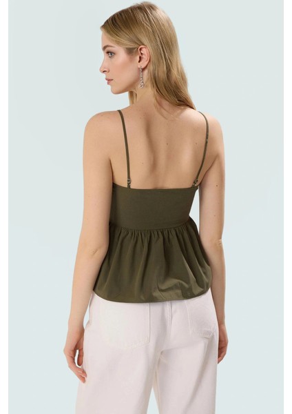 Rahat Kalıp Bluz %66 Polyester %34 Pamuk Kalp Yaka Ince Askılar Günlük Kullanım modelleri